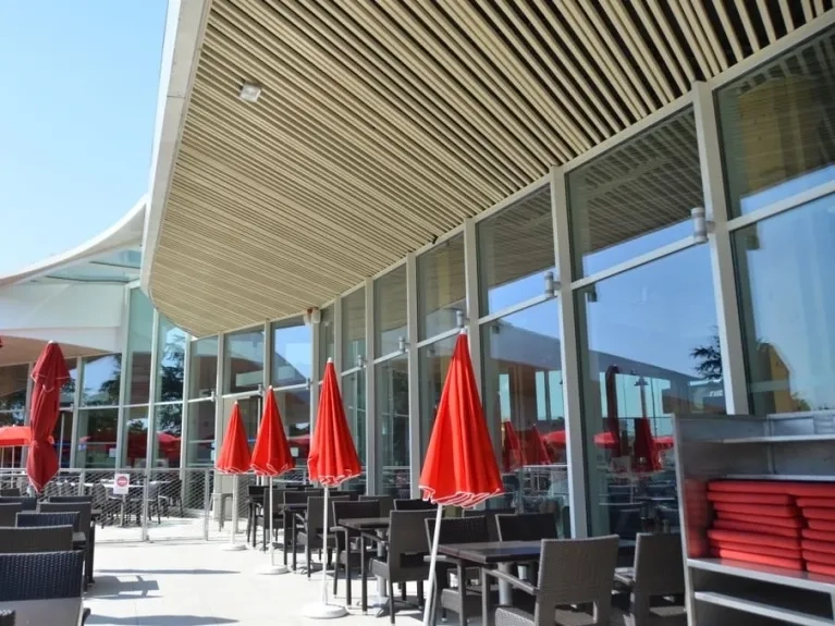 Aire d’autoroute de Saint Rambert d’Albon Plafond