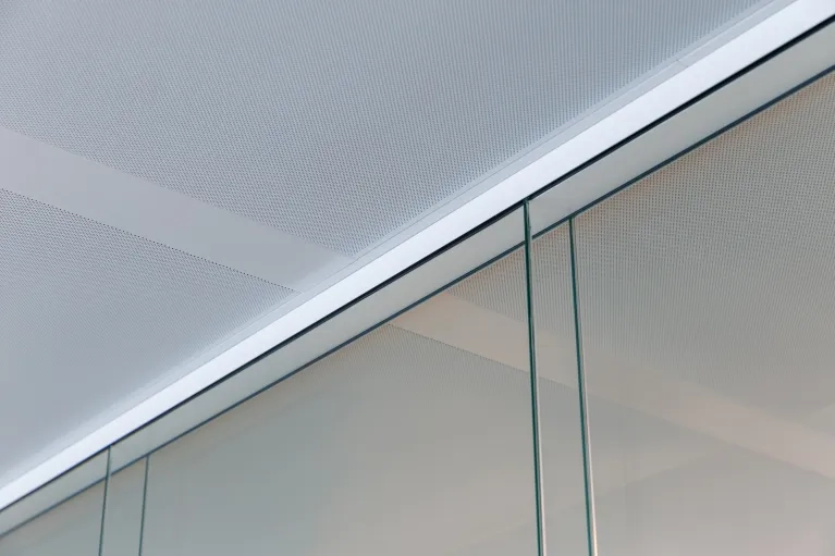 Tête_de_cloison_sous rail_C_joint_creux_avec_bac_lourd_PM5