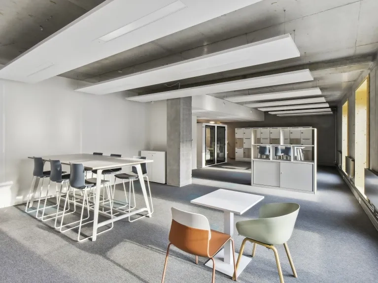 Conseil départemental du Nord - Ilot métallique blanc - PLAFOMETAL